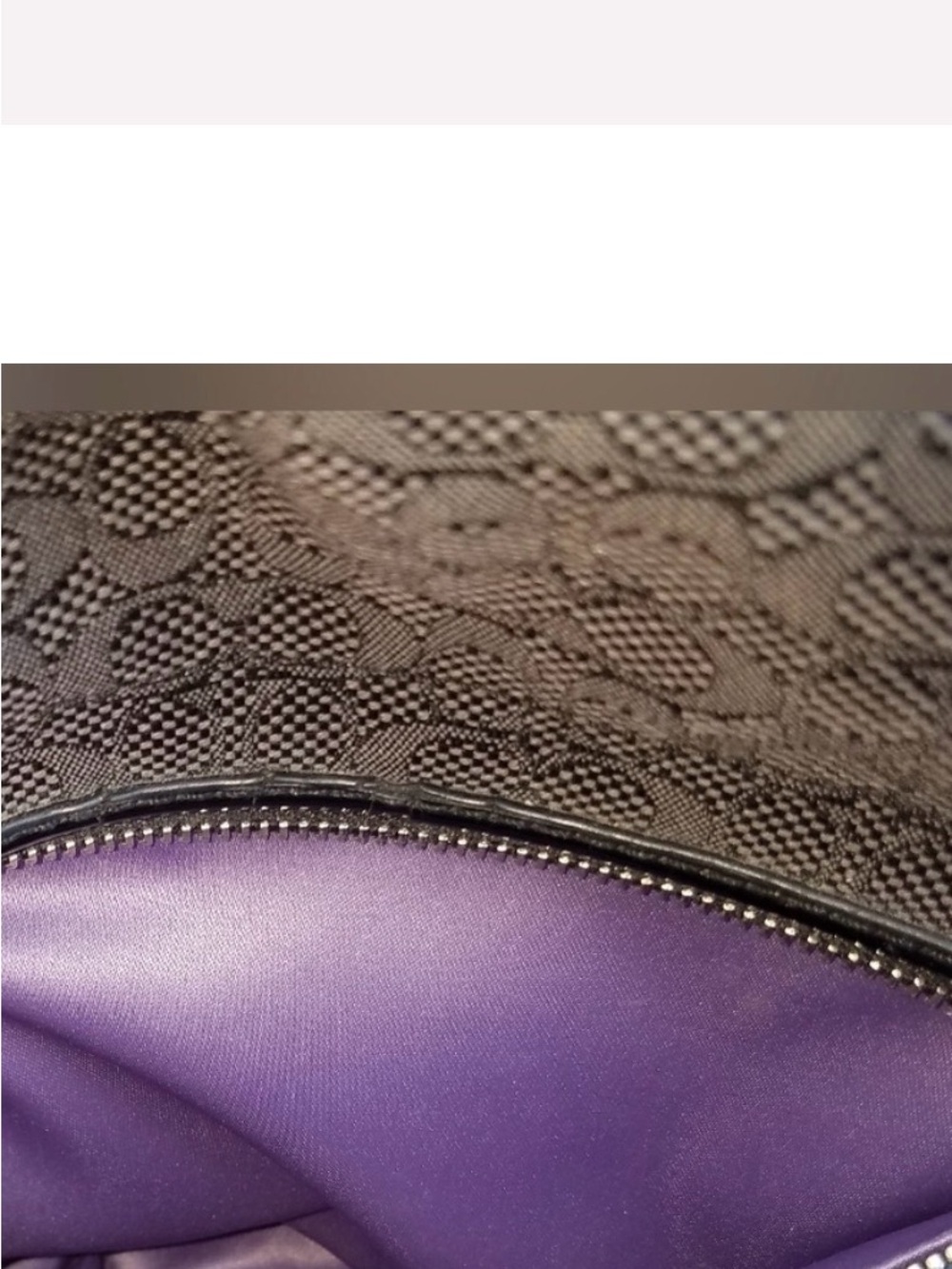 COACH LITTLE C BAG BLACK PURPLE INSIDE W/SILVER CHAINS GUC - Picture 15 of 15
